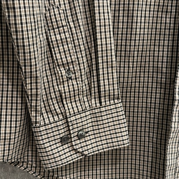 Van Heusen Extra Large (XL) Men’s Button Down Dress Shirt - Beige Checkered - Picture 4 of 6